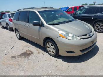  Salvage Toyota Sienna