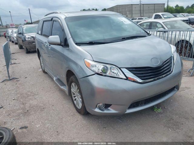  Salvage Toyota Sienna