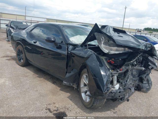  Salvage Dodge Challenger