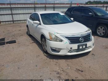  Salvage Nissan Altima