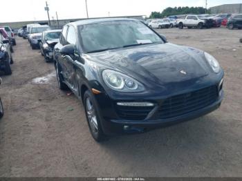  Salvage Porsche Cayenne