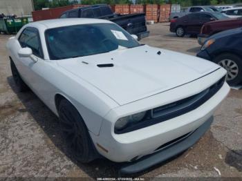  Salvage Dodge Challenger