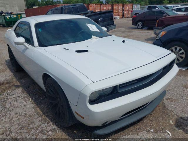  Salvage Dodge Challenger
