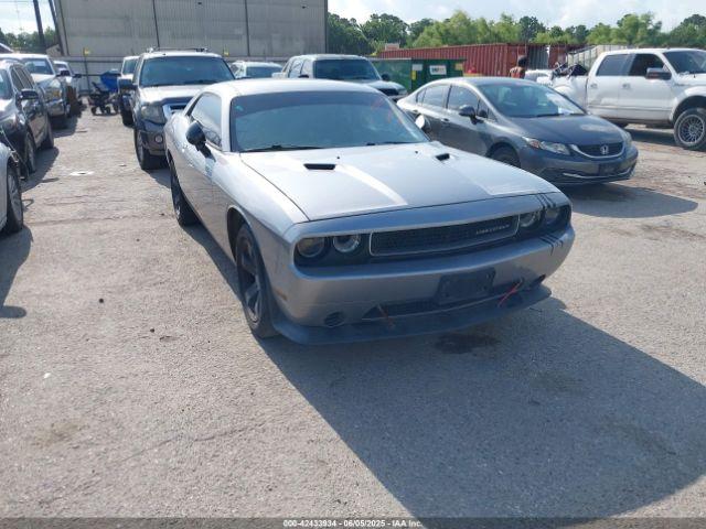 Salvage Dodge Challenger