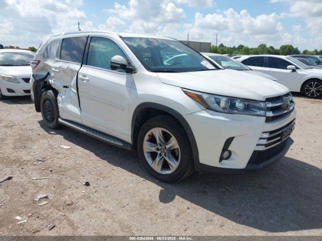  Salvage Toyota Highlander