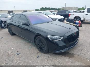  Salvage Mercedes-Benz Maybach