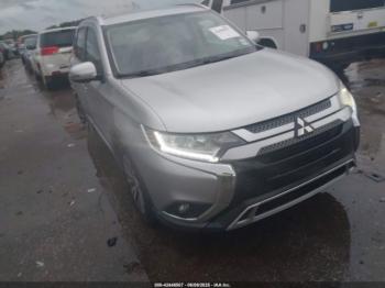  Salvage Mitsubishi Outlander