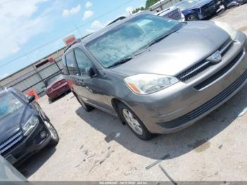  Salvage Toyota Sienna