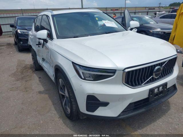  Salvage Volvo XC40