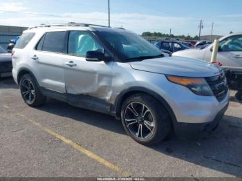  Salvage Ford Explorer