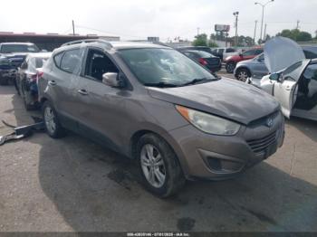  Salvage Hyundai TUCSON