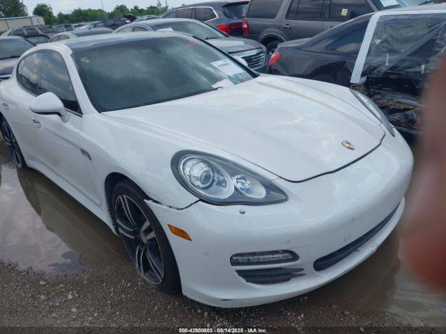  Salvage Porsche Panamera