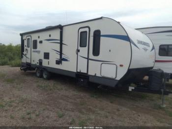  Salvage Gulf Stream Travel Trailer