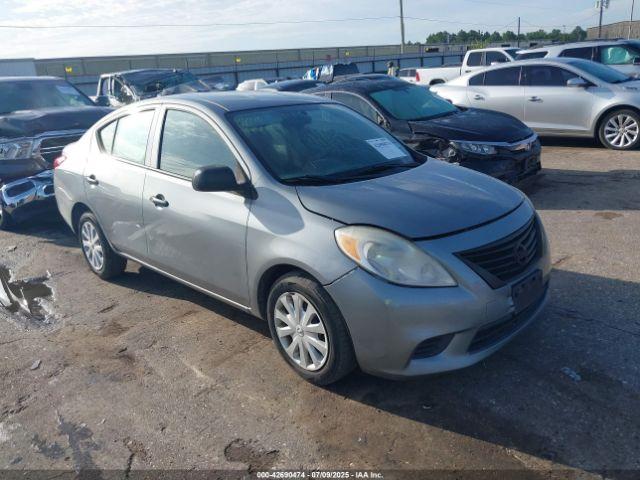  Salvage Nissan Versa