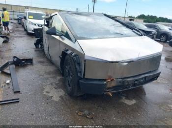  Salvage Tesla Cybertruck