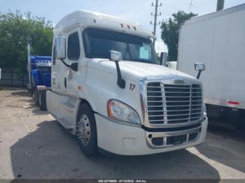  Salvage Freightliner Cascadia 125