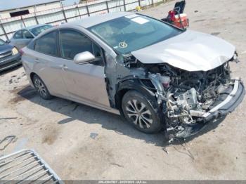  Salvage Toyota Prius Prime