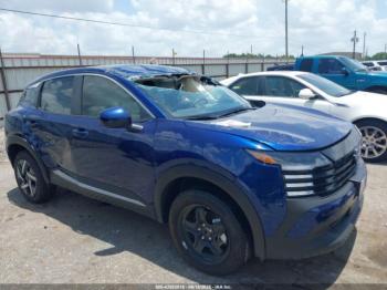  Salvage Nissan Kicks
