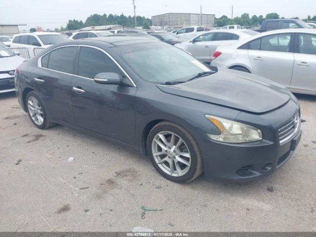  Salvage Nissan Maxima
