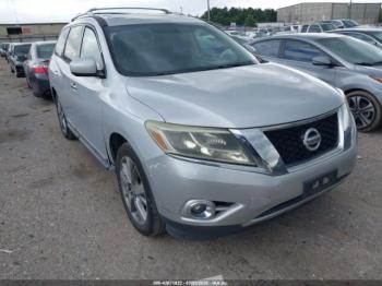  Salvage Nissan Pathfinder