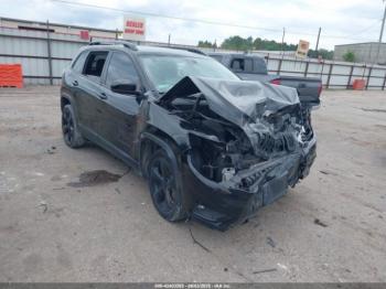  Salvage Jeep Cherokee
