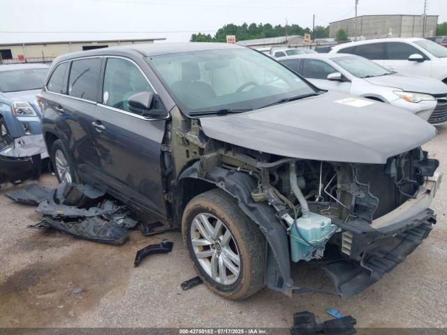  Salvage Toyota Highlander