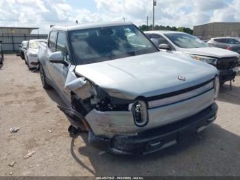  Salvage Rivian R1T