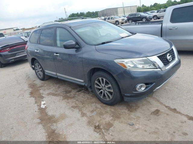  Salvage Nissan Pathfinder