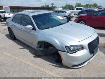  Salvage Chrysler 300