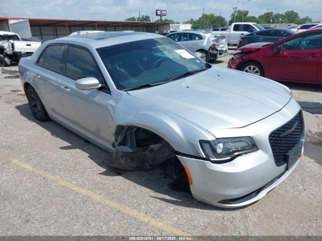  Salvage Chrysler 300
