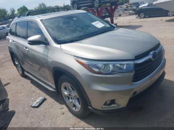  Salvage Toyota Highlander