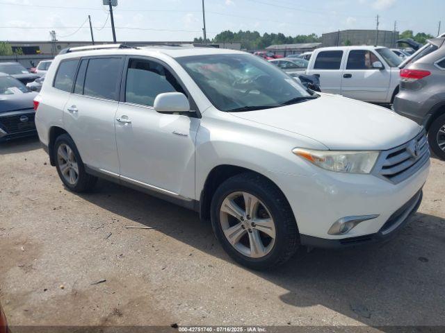  Salvage Toyota Highlander
