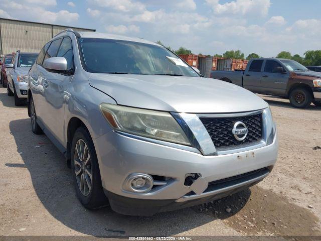  Salvage Nissan Pathfinder