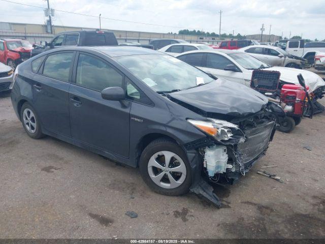  Salvage Toyota Prius