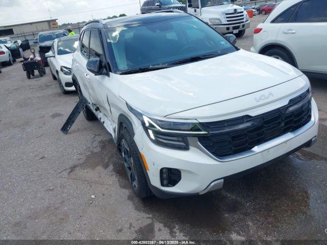  Salvage Kia Seltos