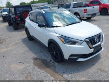  Salvage Nissan Kicks