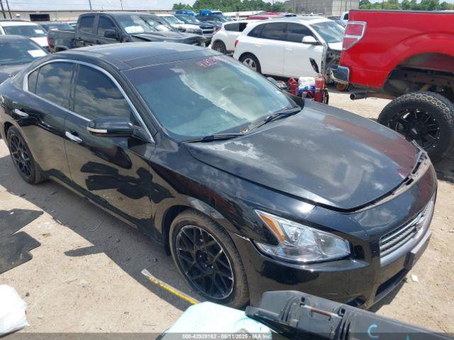  Salvage Nissan Maxima