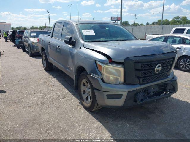 Salvage Nissan Titan