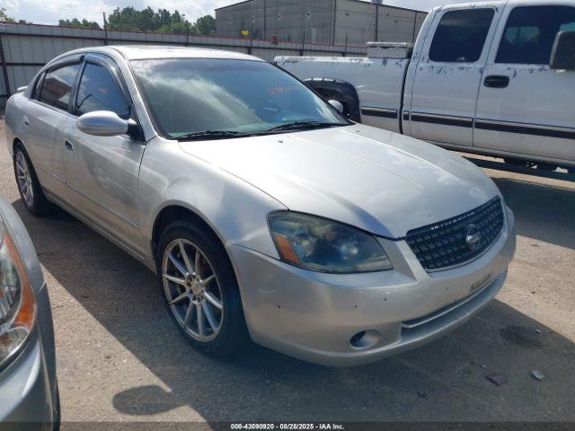  Salvage Nissan Altima