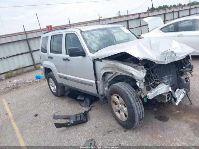  Salvage Jeep Liberty