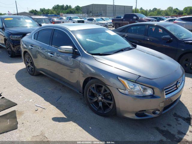  Salvage Nissan Maxima