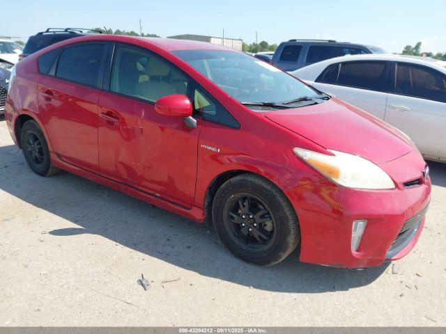  Salvage Toyota Prius