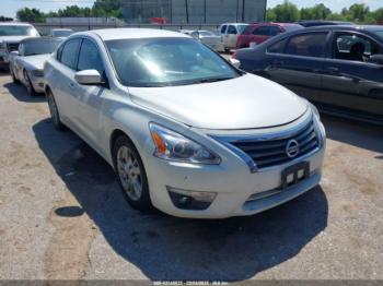  Salvage Nissan Altima