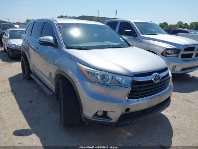  Salvage Toyota Highlander