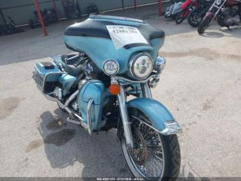  Salvage Harley-Davidson Flhtcui
