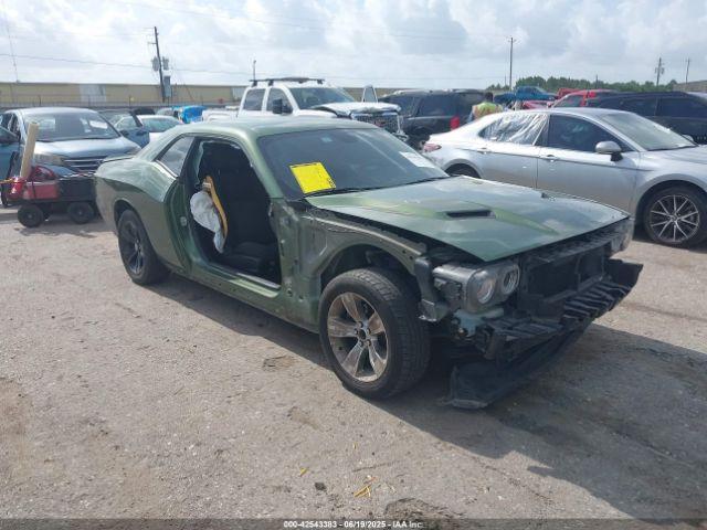  Salvage Dodge Challenger