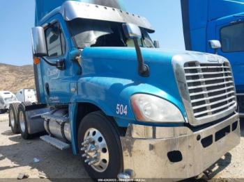  Salvage Freightliner Cascadia 125