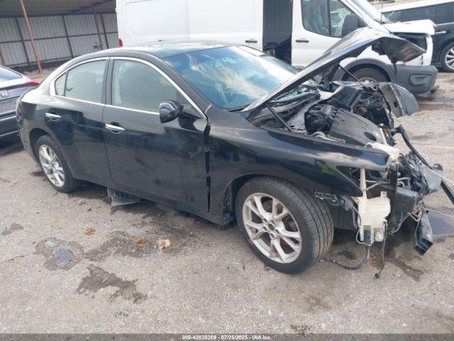  Salvage Nissan Maxima