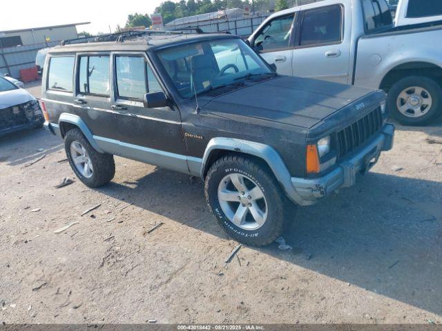  Salvage Jeep Cherokee