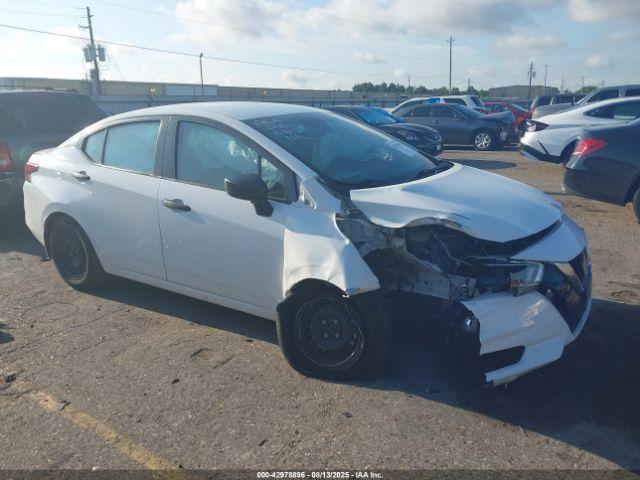  Salvage Nissan Versa